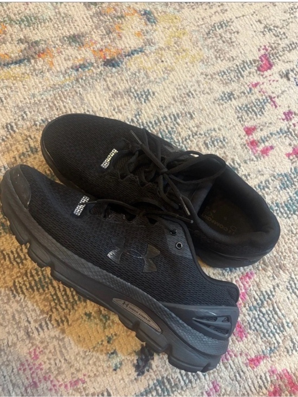 Under armor men’s size 13